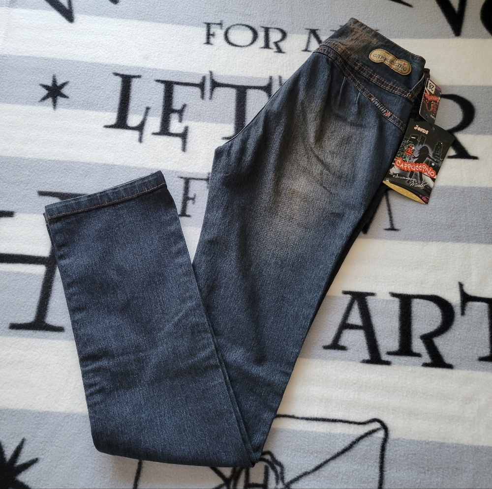 NEW Blue Jeans stretch size 28 push-up jeans